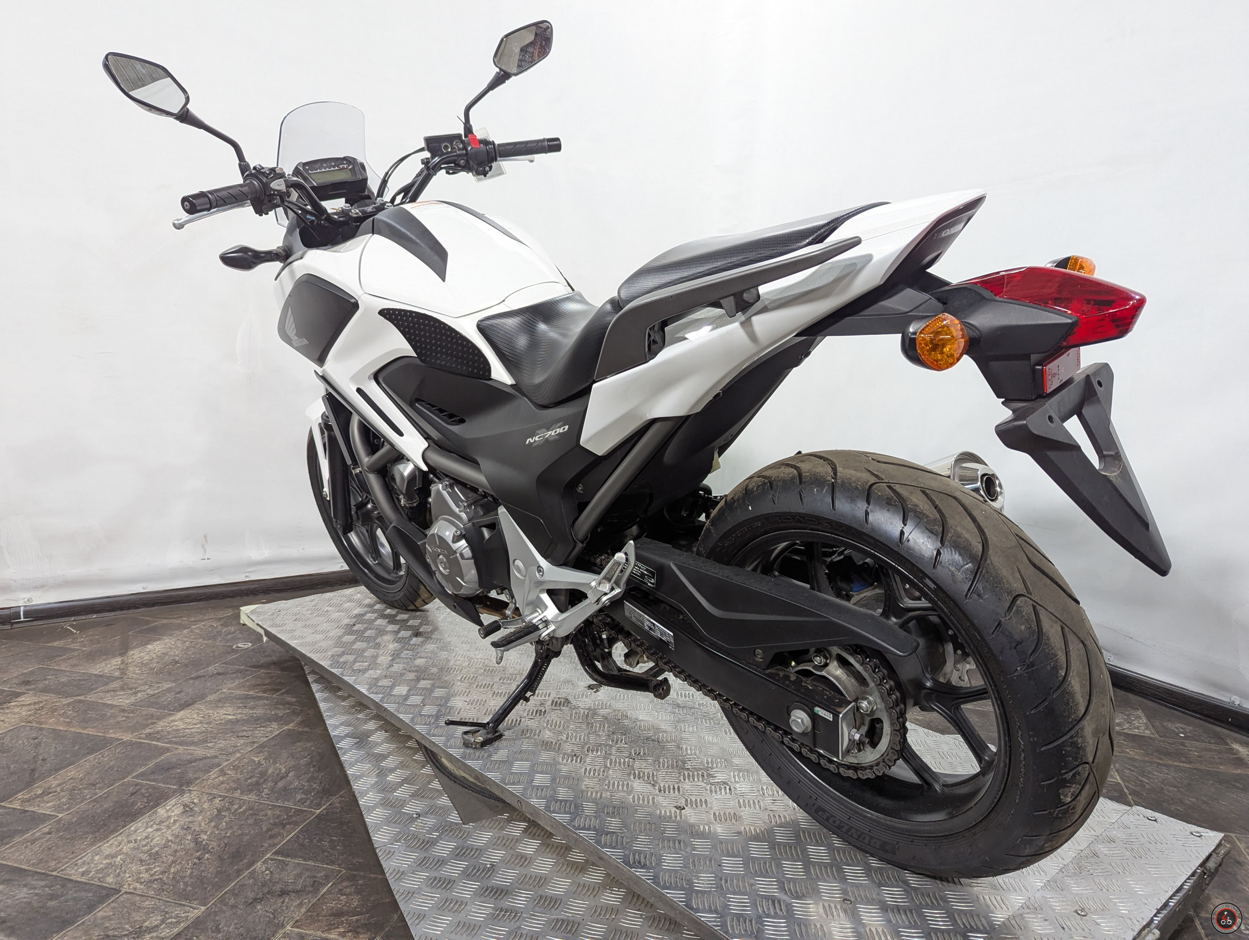 Honda NC700XLD - Емкость топливного бака: 14 л
